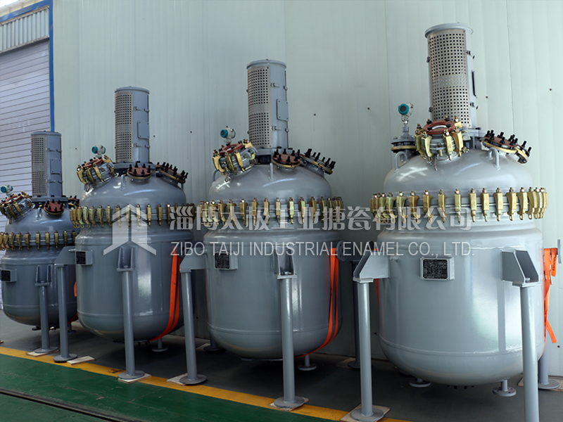 太極開式搪玻璃反應(yīng)釜 