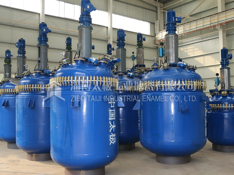 太極開式搪玻璃反應(yīng)釜 