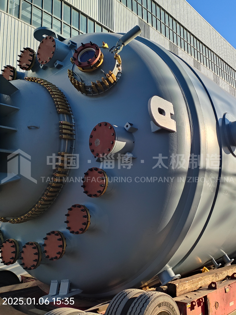 8 萬升閉式反應(yīng)釜發(fā)車！太極制造刷新大型設(shè)備交付紀錄