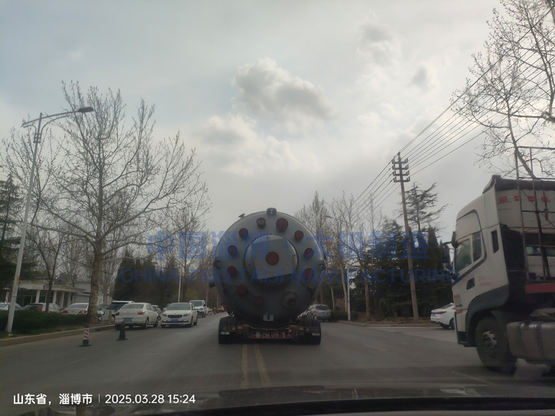 創(chuàng)新領(lǐng)航！高品質(zhì)9萬升大型搪玻璃反應(yīng)釜，太極制造